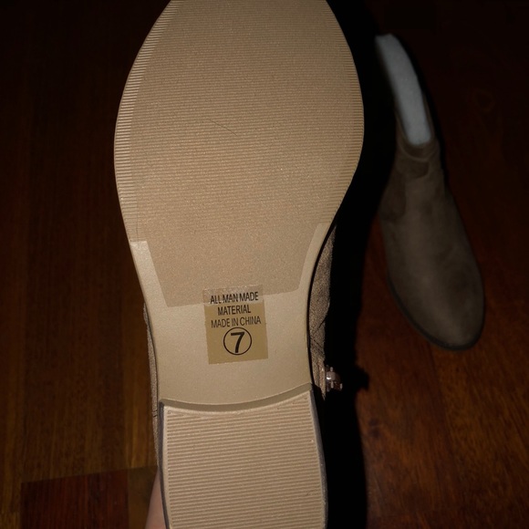 Tan booties - Picture 4 of 4